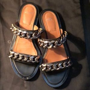 Givenchy pairs sliver chain sandals